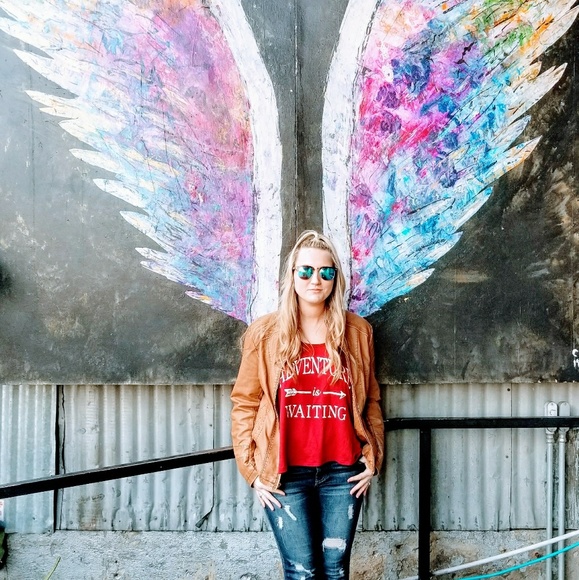 Meet your Posher, Victoria - Picture 2 of 5